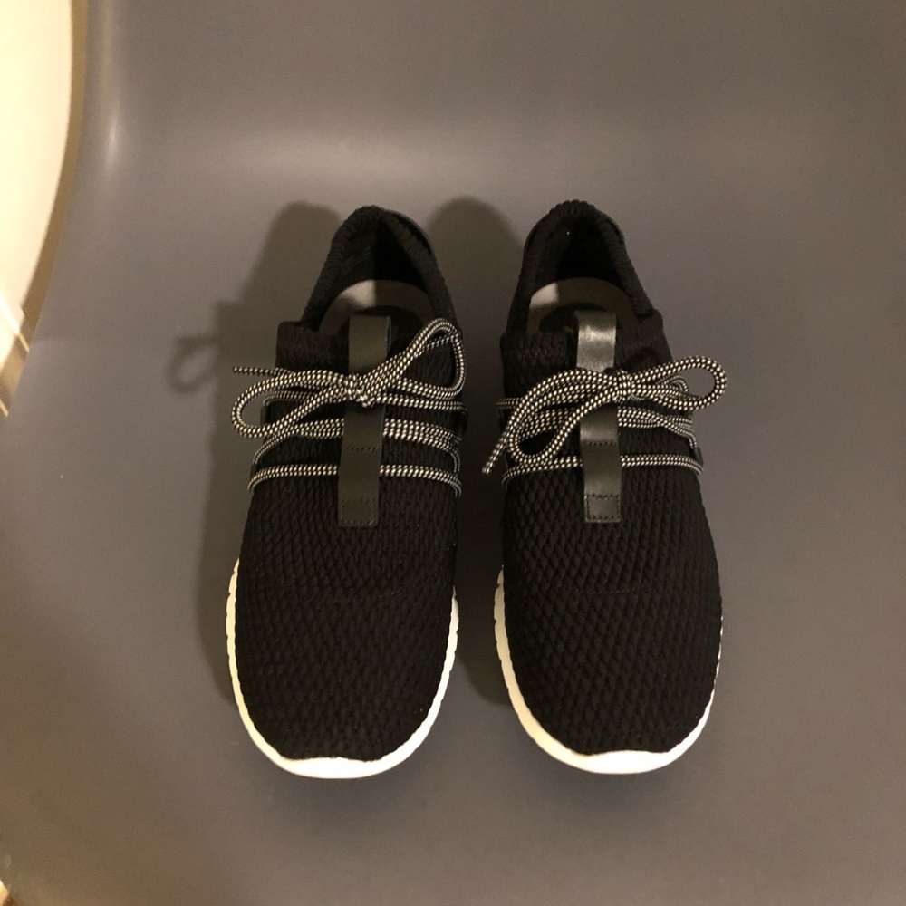 Never Worn! Cole Haan zero grand sneakers